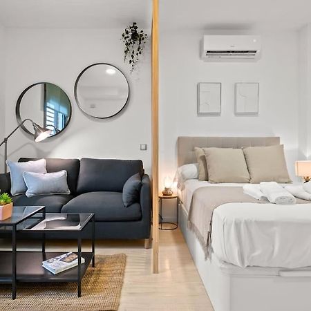 Estudio Nice Stay Dos Aceras Malaga Bagian luar foto